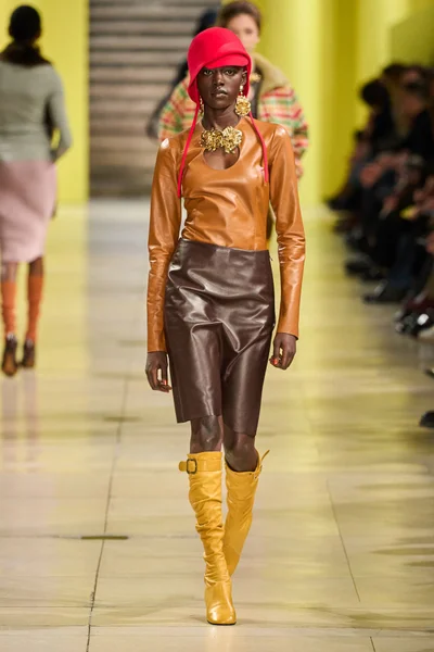 Look 29